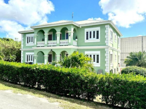 Barrenspot Tropical Villa